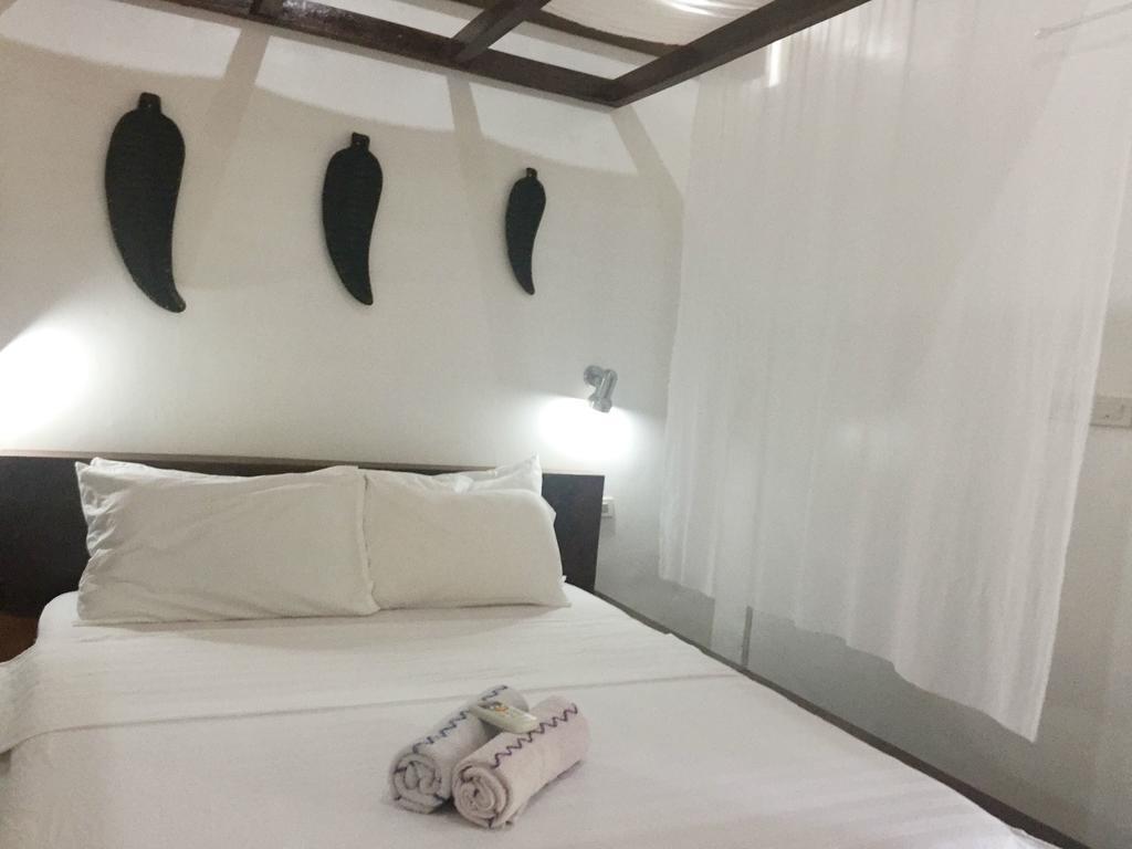 Chillout Guesthouse Panglao Bagian luar foto